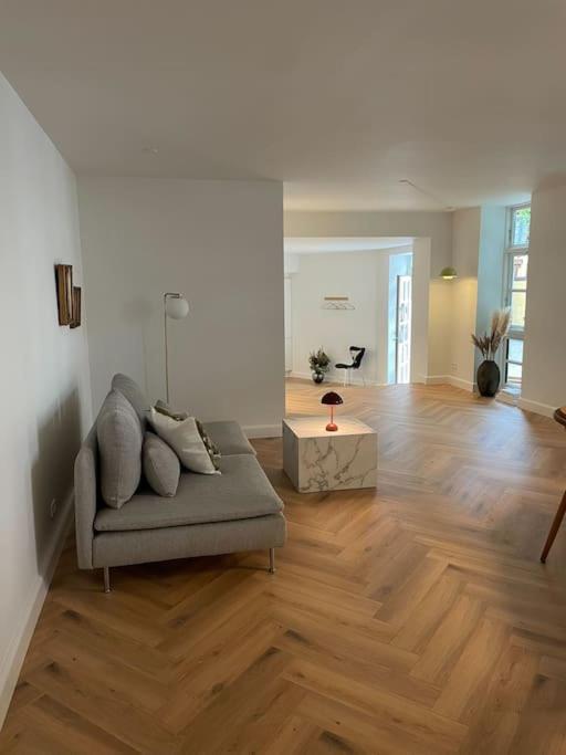 Nyrenoveret Charmerende Lejlighed I Odense C! Apartment Luaran gambar