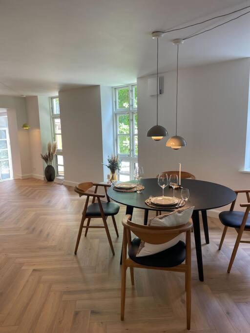 Nyrenoveret Charmerende Lejlighed I Odense C! Apartment Luaran gambar